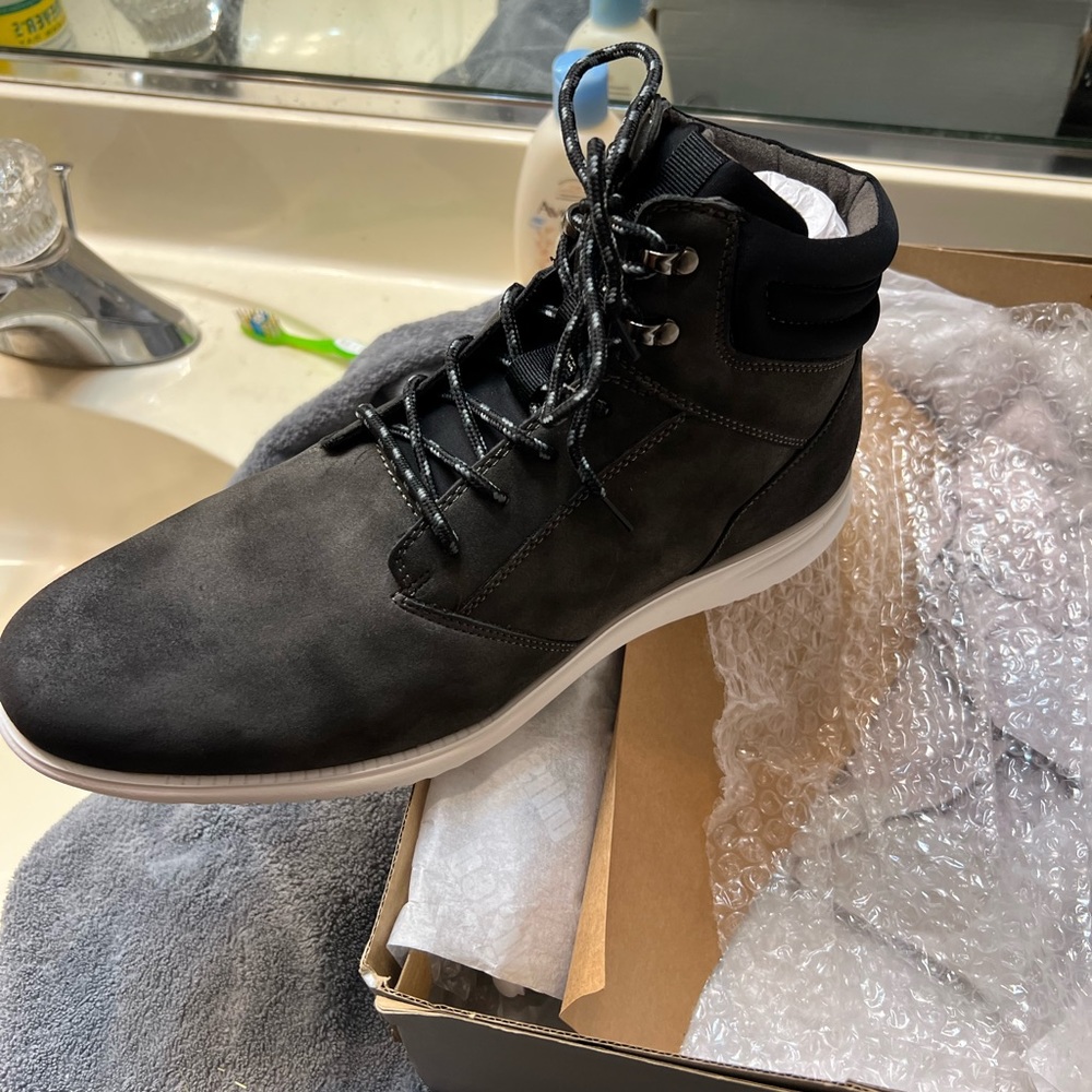 Men’s Kenneth Cole shoes
